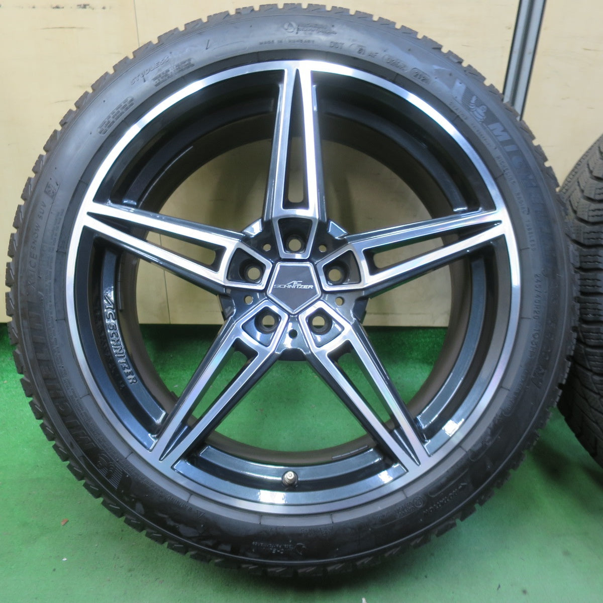 バリ溝!21年!キレイ!9分★BMW 等 AC SCHNITZER AC1 245/45R20 スタッドレス ミシュラン X-ICE SNOW SUV シュニッツァー 20インチ PCD112/5H★5062701イス