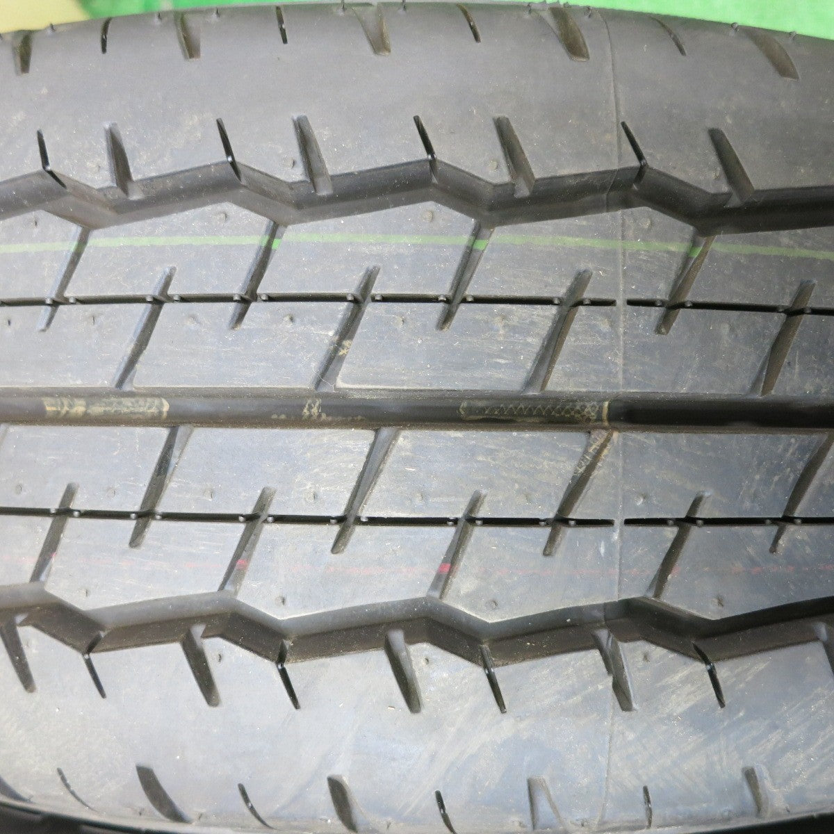 新車外し!23年★トヨタ ハイエース 純正 スチール 195/80R15 107/105N ダンロップ SP175N 15インチ PCD139.7/6H★5050303HAノ