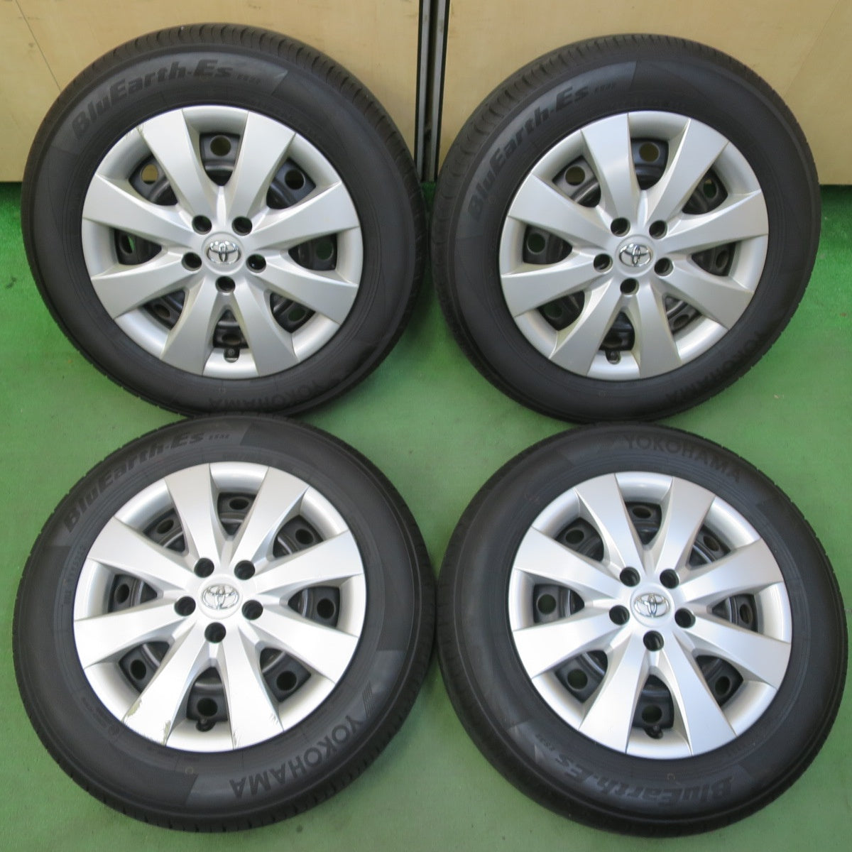 バリ溝!22年!8.5分★トヨタ プレミオ 純正 スチール 185/65R15 ヨコハマ BluEarth-ES ES32 15インチ PCD100/5H★5082105イノ