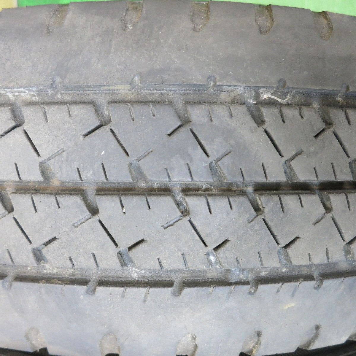 4本価格!23年★トヨタ ハイエース 純正 スチール 195/80R15 107/105L グッドイヤー CARGO PRO 15インチ PCD139.7/6H★5080104HAノ