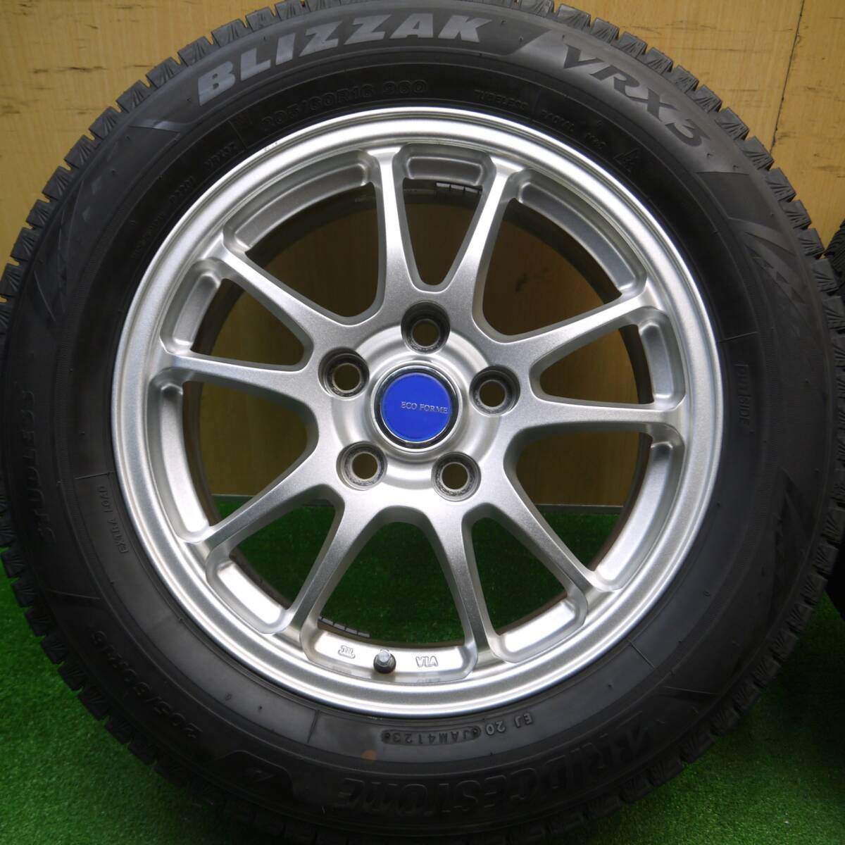 バリ溝!23年!キレイ!9.5分★スタッドレス 205/60R16 ブリヂストン ブリザック VRX3 ECO FORME エコフォルム 16インチ PCD114.3/5H★5011517Hス