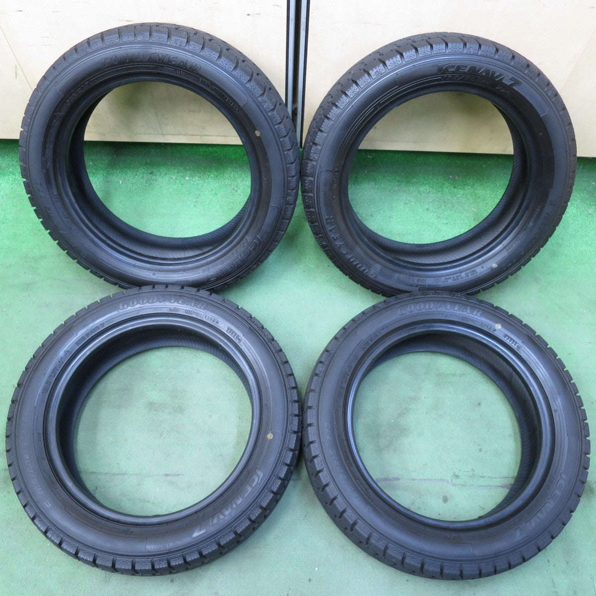 超バリ溝!24年!ほぼ10分★スタッドレス 165/60R15 グッドイヤー アイスナビ7 タイヤ 15インチ 軽サイズ デリカミニ ハスラー 等★5092206イスタ