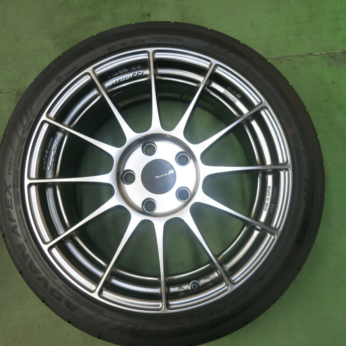バリ溝!24年!キレイ!9.5分★シビック タイプR 等 ENKEI NT03RR 245/40R18 ヨコハマ アドバン APEX V601 18インチ エンケイ PCD120/5H★5092703SKノ
