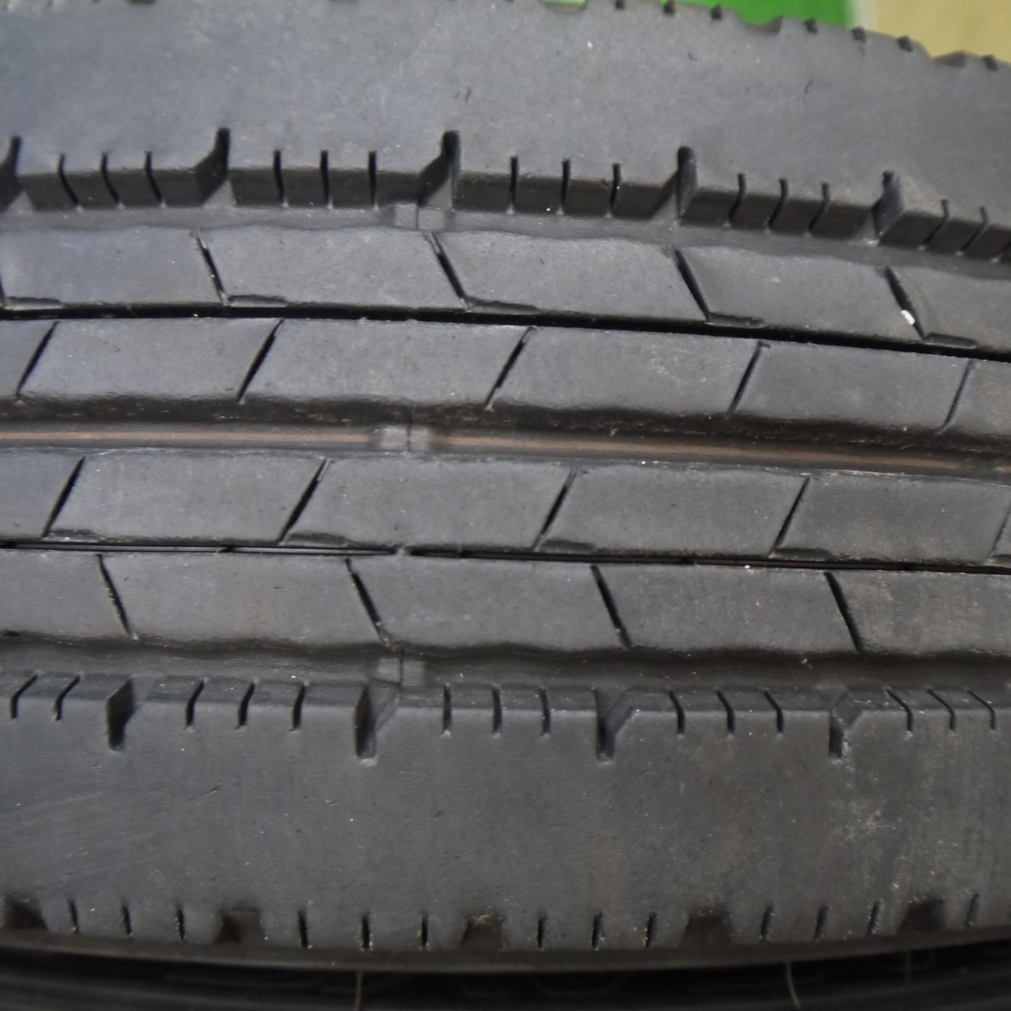 2本価格!24年★小型 トラック バス 175/75R15 103/101N ダンロップ エナセーブ SPLT 50 M タイヤ 15インチ★6032403Hノタ