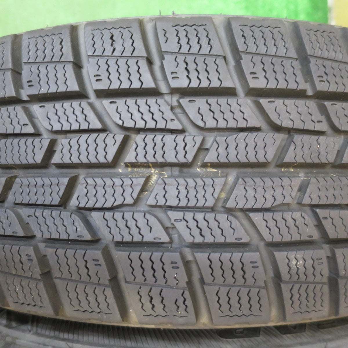 バリ溝!キレイ!9分★ラクティス 等 175/60R16 スタッドレス グッドイヤー アイスナビ6 Plencia プレンシア 16インチ PCD100/5H★5070407NJノ