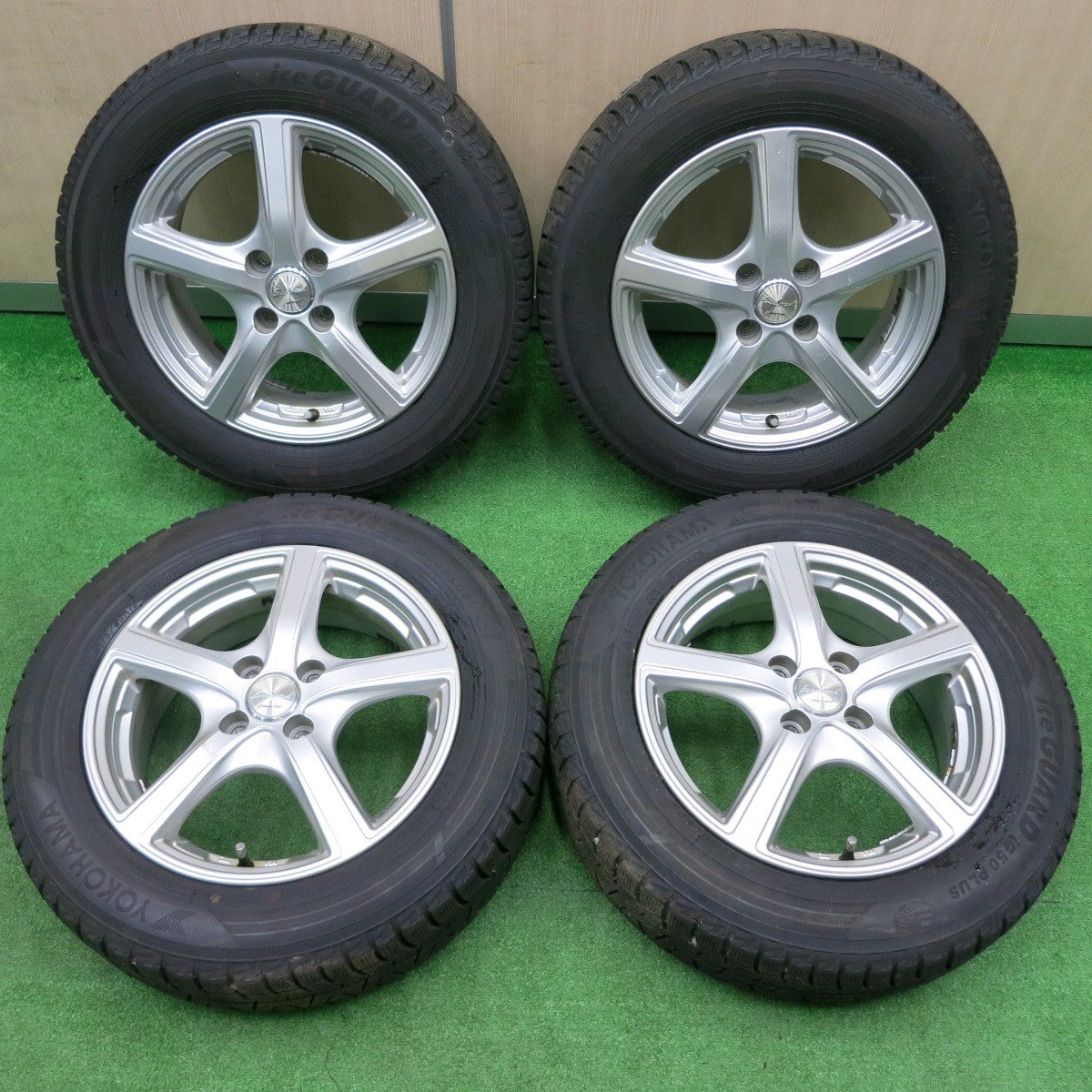 送料無料] バリ溝！9.5分☆スタッドレス 175/65R15 ヨコハマ アイス 