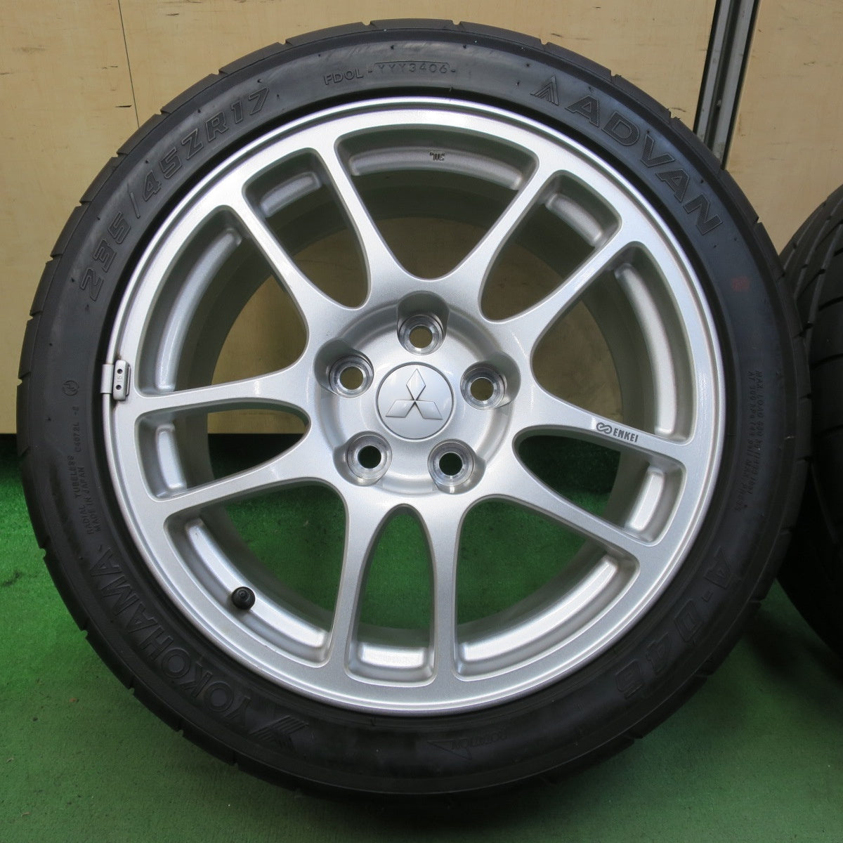 キレイ★三菱 ランエボ 純正 ENKEI 235/45R17 ヨコハマ アドバン A-046 エンケイ ランサーエボリューション PCD114.3/5H★5082307イノ