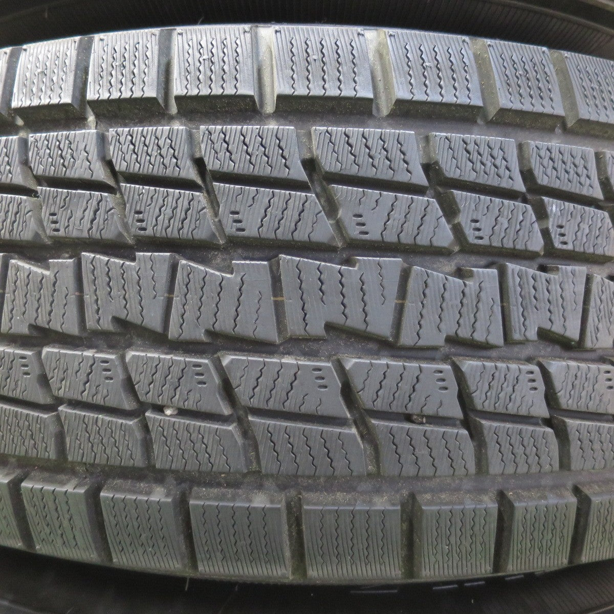超バリ溝!キレイ!9.5分以上★トヨタ 150系 ランクル プラド 純正 265/65R17 スタッドレス グッドイヤー アイスナビ SUV 17インチ PCD139.7/6H★5102501イス