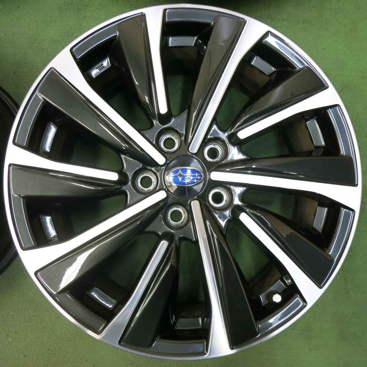 キレイ★スバル レヴォーグ STI スポーツ 純正 ホイール 18インチ 18×7.5J PCD114.3/5H★5053011SYホ