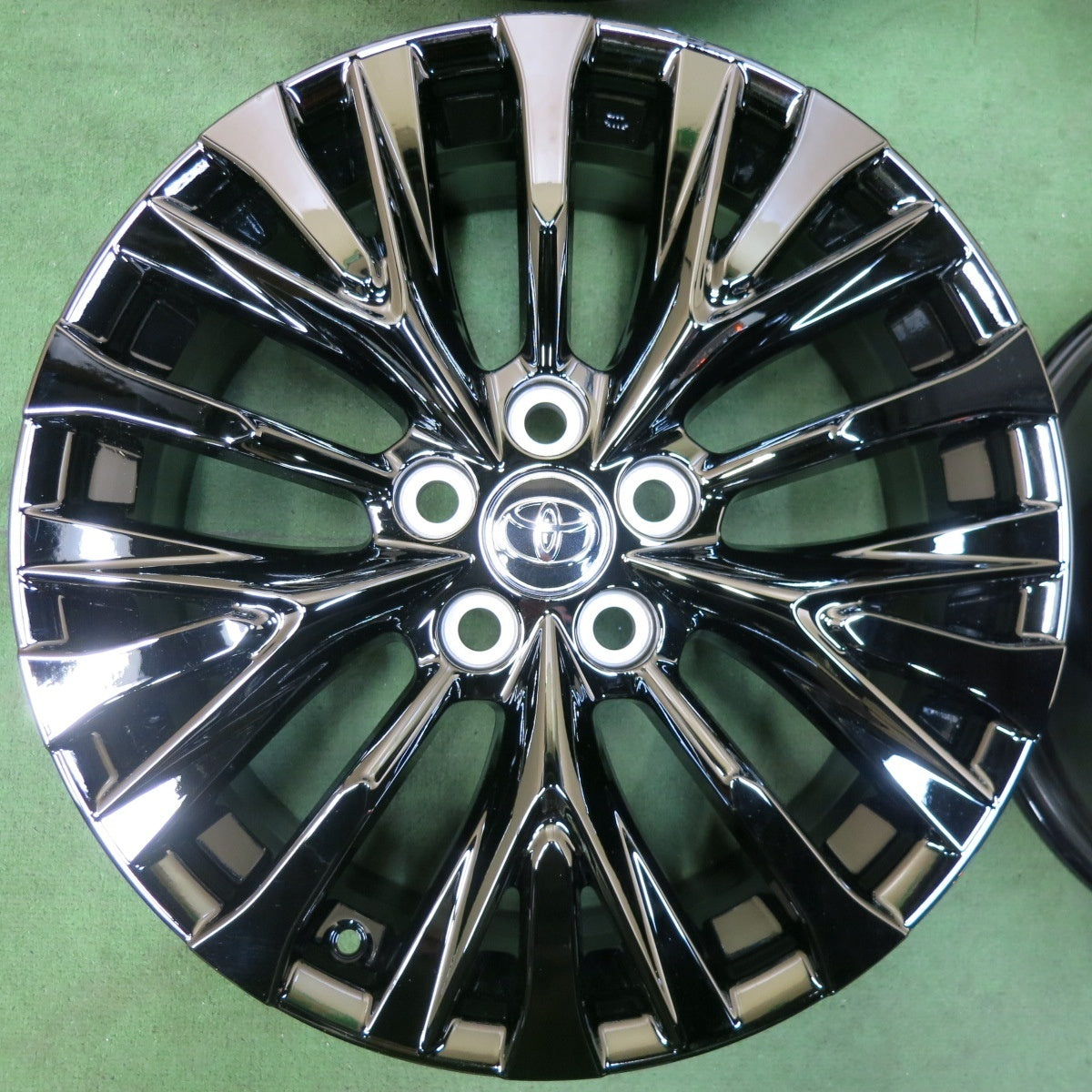 新車外し★トヨタ 40系 ヴェルファイア Zプレミアム 純正 ホイール 19インチ 19×7J アルファード PCD120/5H★5021415SYホ