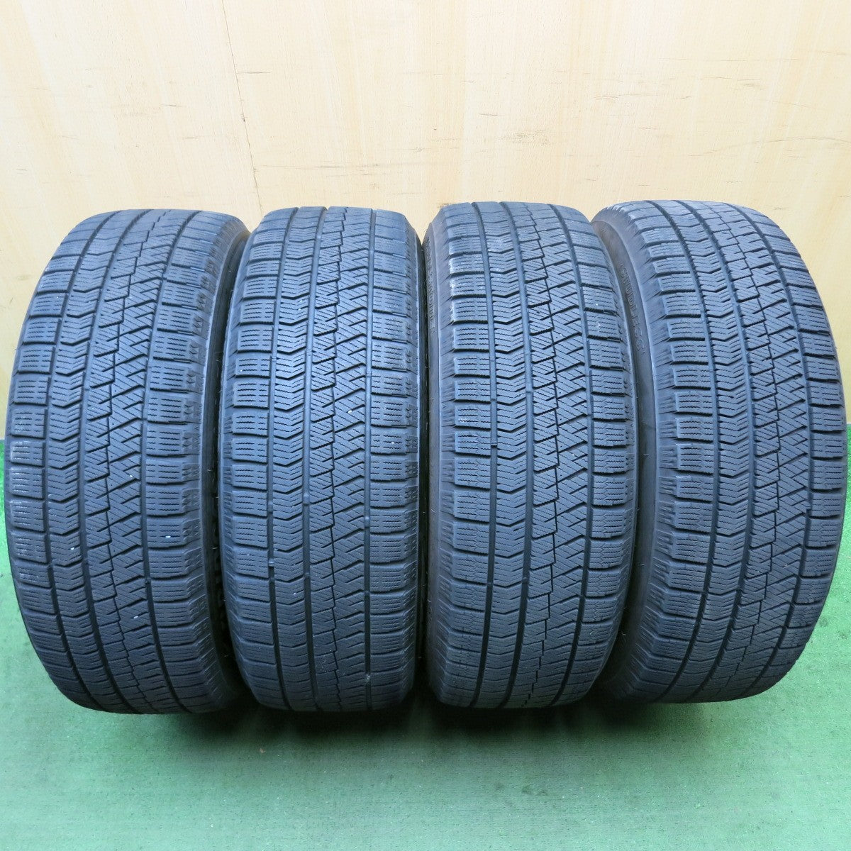 バリ溝!9.5分★スタッドレス 215/60R17 ブリヂストン ブリザック VRX2 SMACK ENKEI スマック エンケイ 17インチ PCD114.3/5H★5100509HAス