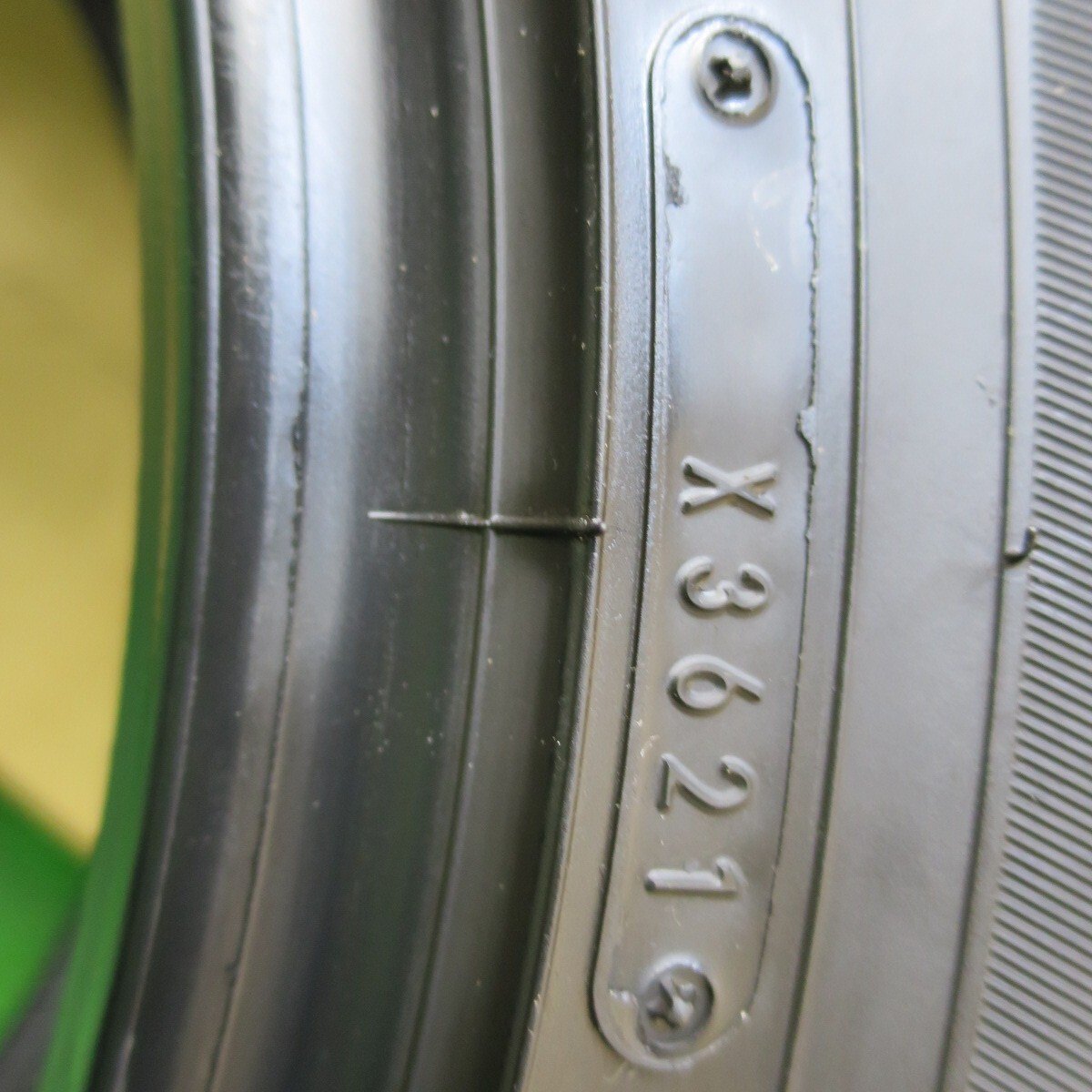 バリ溝!21年!9.5分!1本★スタッドレス 215/70R16 ダンロップ ウインターマックス SJ8 SJ8+ タイヤ 16インチ アウトランダー デリカD5 RAV4 等★5022112イスタ