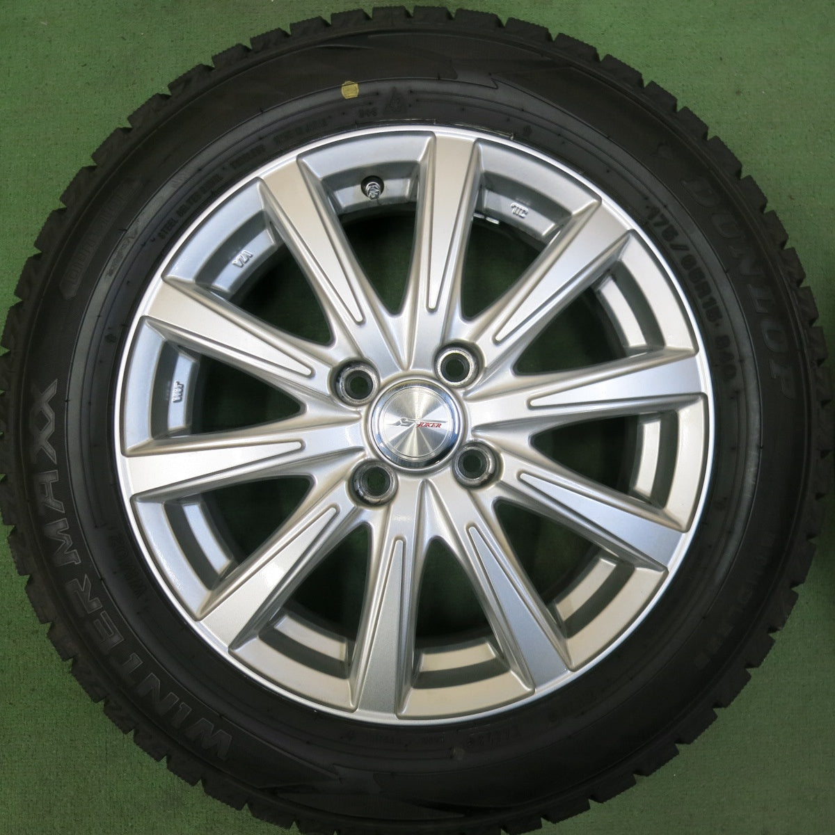 バリ溝!23年!キレイ!ほぼ10分★スタッドレス 175/65R15 ダンロップ ウインターマックス WM02 JOKER ジョーカー 15インチ PCD100/4H★5091106SKス