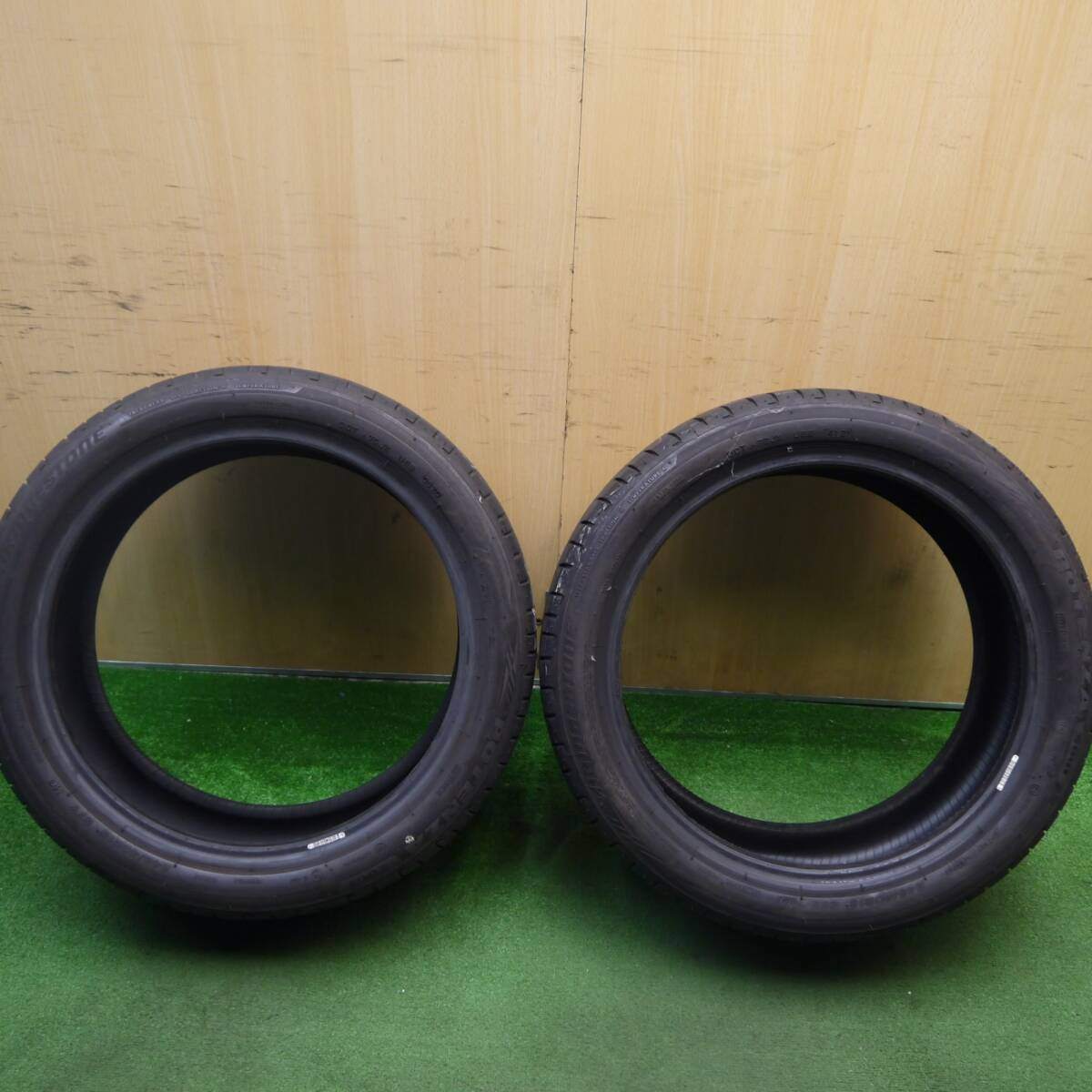 バリ溝 21年 8.5分 2本★245/40R18 ブリヂストン ポテンザ S001 レクサス GS ジャガー XE CZ4A WRX ベンツ等★5032509Hノタ
