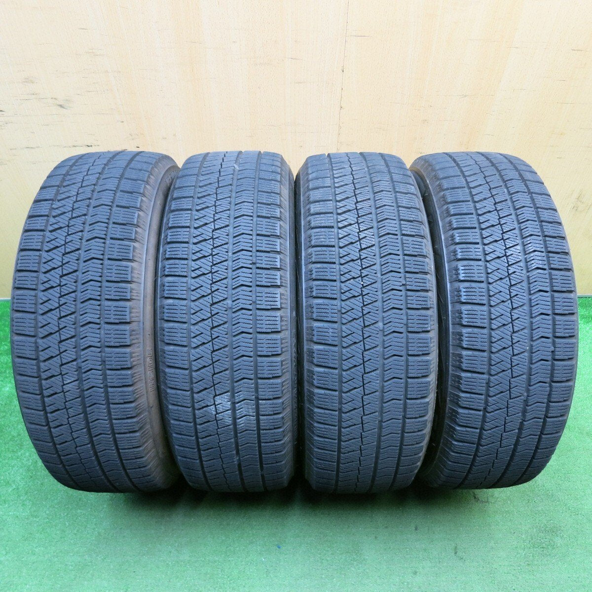 バリ溝!キレイ!9.5分★スタッドレス 205/60R16 ブリヂストン ブリザック VRX2 ECO FORME エコフォルム 16インチ PCD114.3/5H★5031609TNス