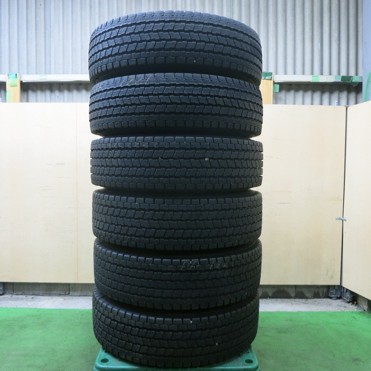 6本価格!23年★トラック タイヤ 205/75R16 113/111L 12PR スタッドレス ヨコハマ アイスガード iG91 TOPY スチール ホイール 16インチ PCD203.2/5H★6012302ナス