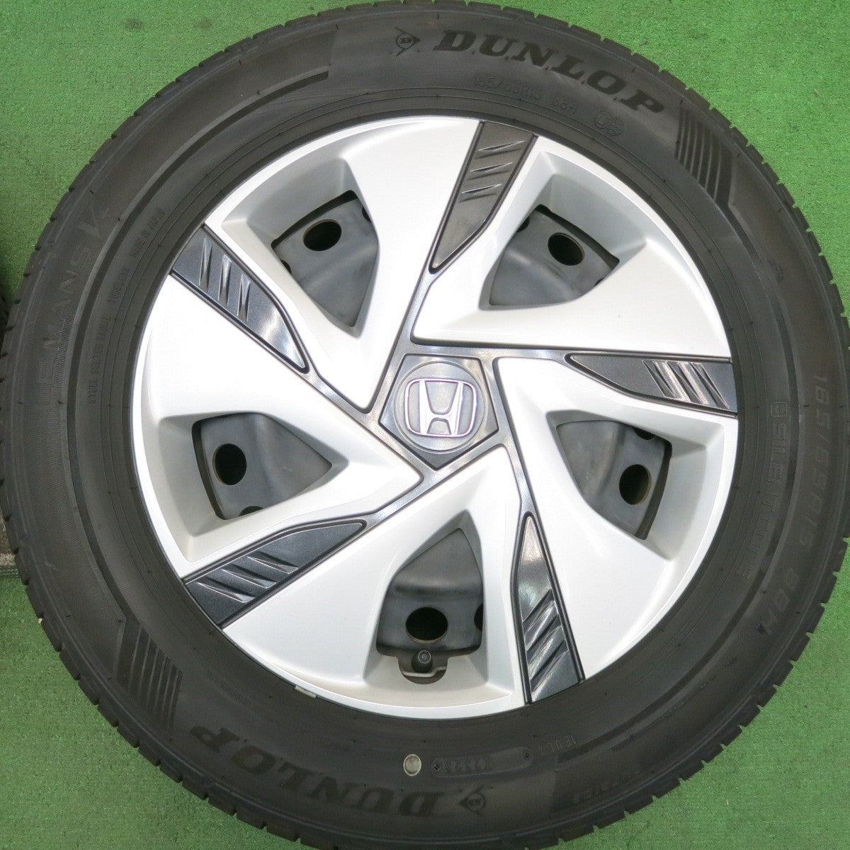 バリ溝!23年!9.5分★ホンダ GB フリード 純正 スチール 185/65R15 ダンロップ LE MANS V+ 15インチ PCD100/5H★5052307HAノ