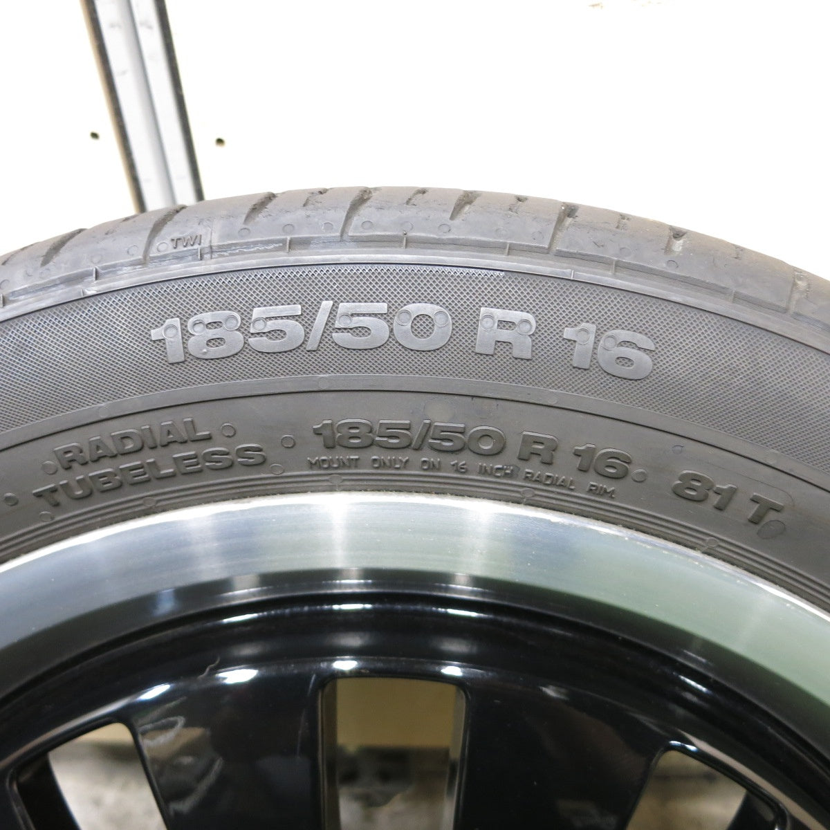 1本価格★ワーゲン UP! アップ 純正 185/50R16 コンチネンタル コンチプレミアム コンタクト2 16インチ PCD100/4H★5080601ナノ