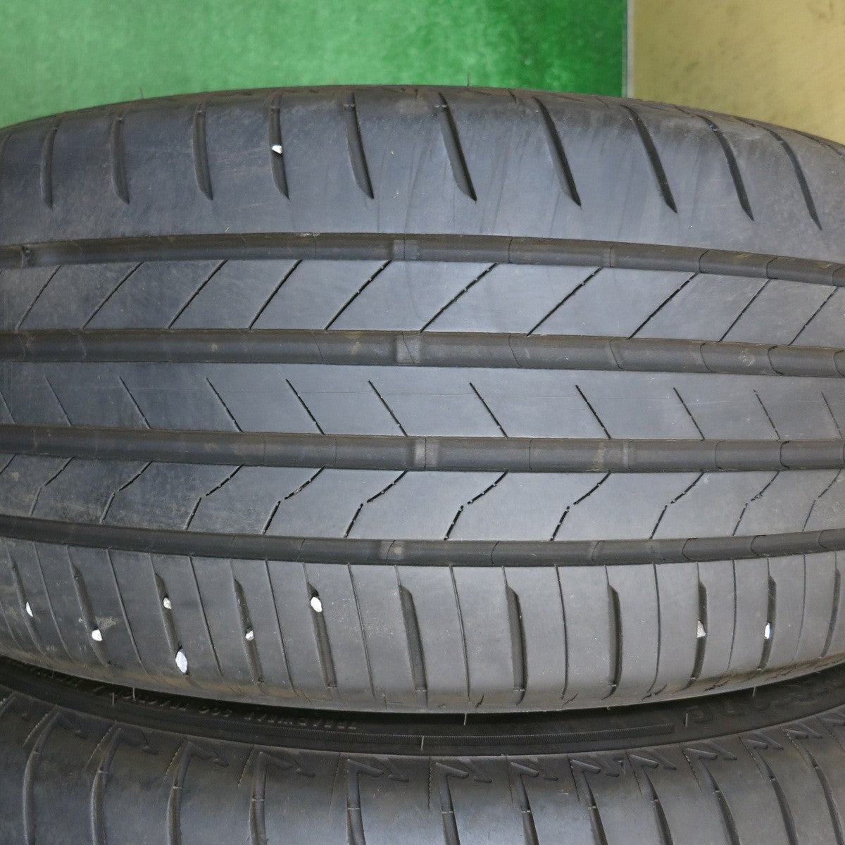 バリ溝!24年!9分◎235/50R20 ブリヂストン アレンザ 001 RFT ALENZA タイヤ 20インチ レクサス NX RX ハリアー RAV4 CX-5 CX-8 CX-60 等◎6091104KKノタ
