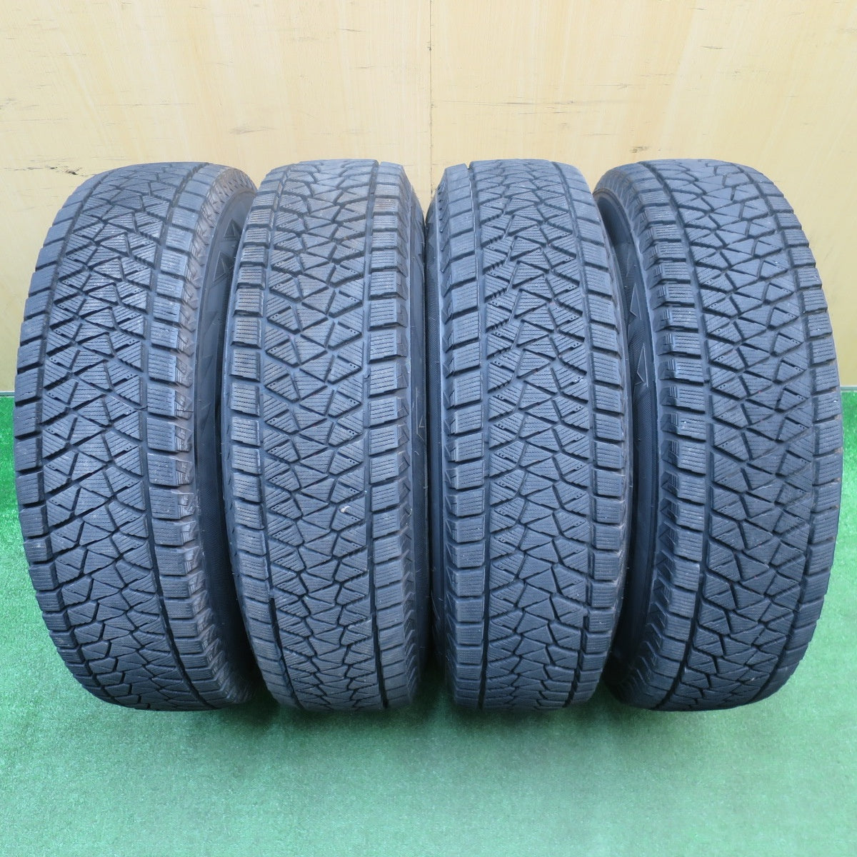バリ溝!21年!キレイ!8.5分★スタッドレス 195/80R15 ブリヂストン ブリザック DM-V2 社外 アルミ 15インチ PCD139.7/5H★5111801NJス