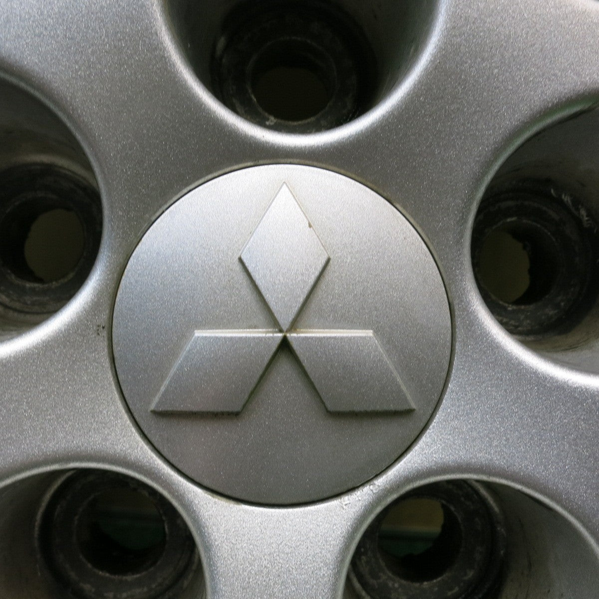 4本価格★三菱 デリカ D:5 純正 215/70R16 スタッドレス ヨコハマ アイスガード G075 D5 16インチ PCD114.3/5H★5061301HAス