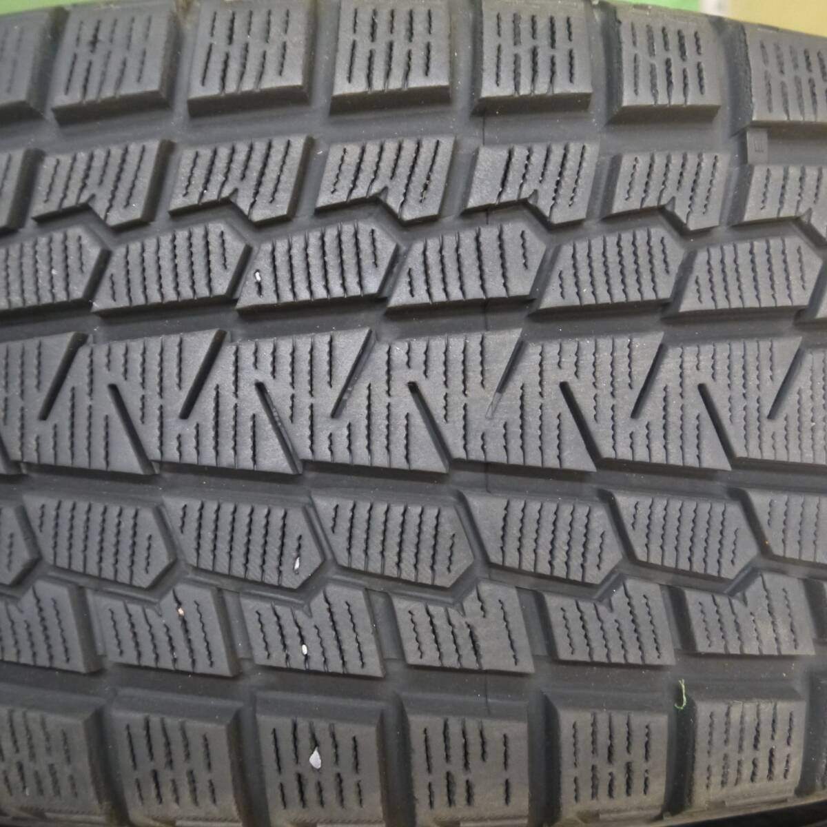センサー付 バリ溝 20年 綺麗 9.5分★レクサス等 RZA Leycross 235/55R20 スタッドレス ヨコハマ G075 PCD114.3/5H★4021615Hス