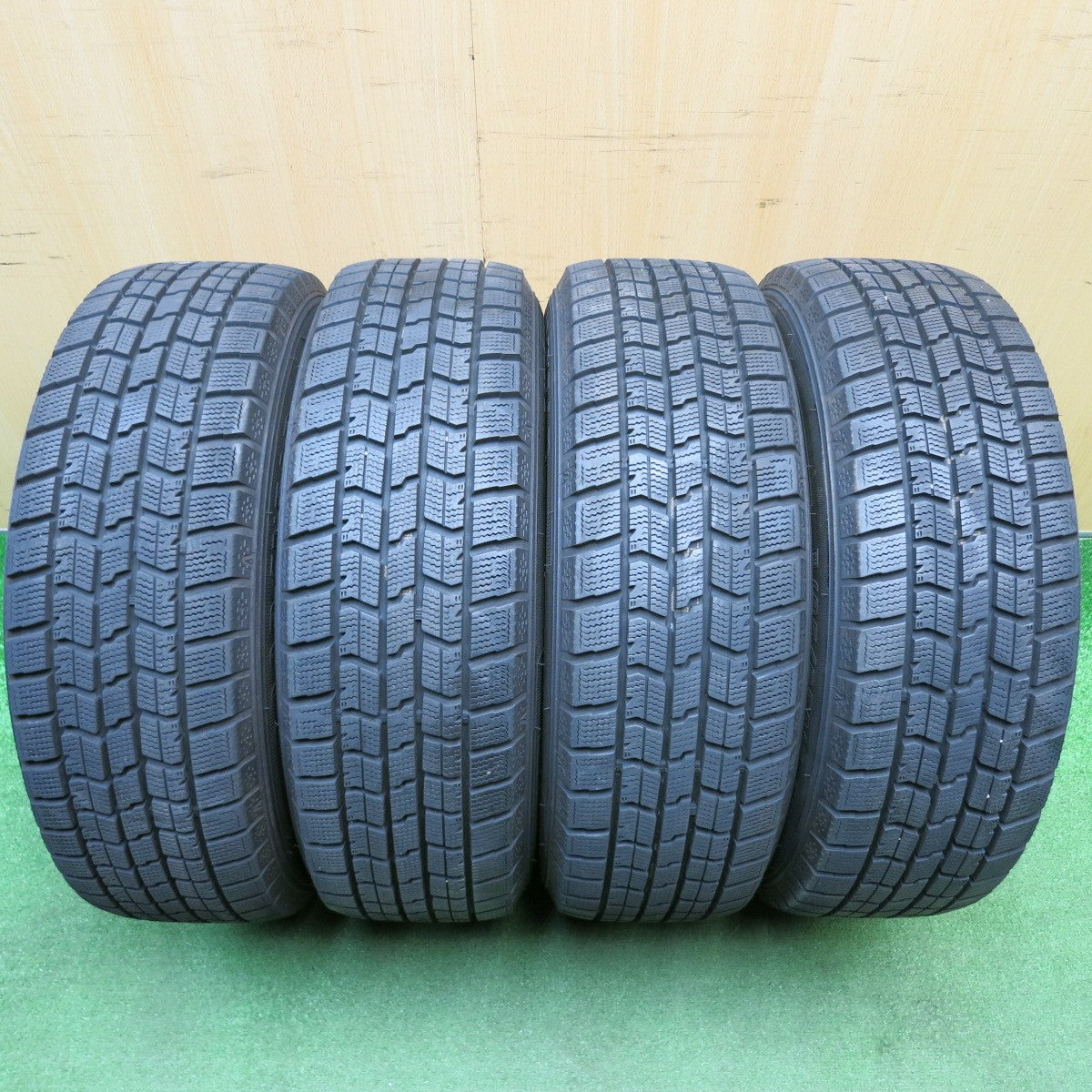 バリ溝!23年!キレイ!9.5分★スタッドレス 185/65R15 グッドイヤー アイスナビ7 D.O.S. DOS 15インチ PCD114.3/5H★6011710HAス