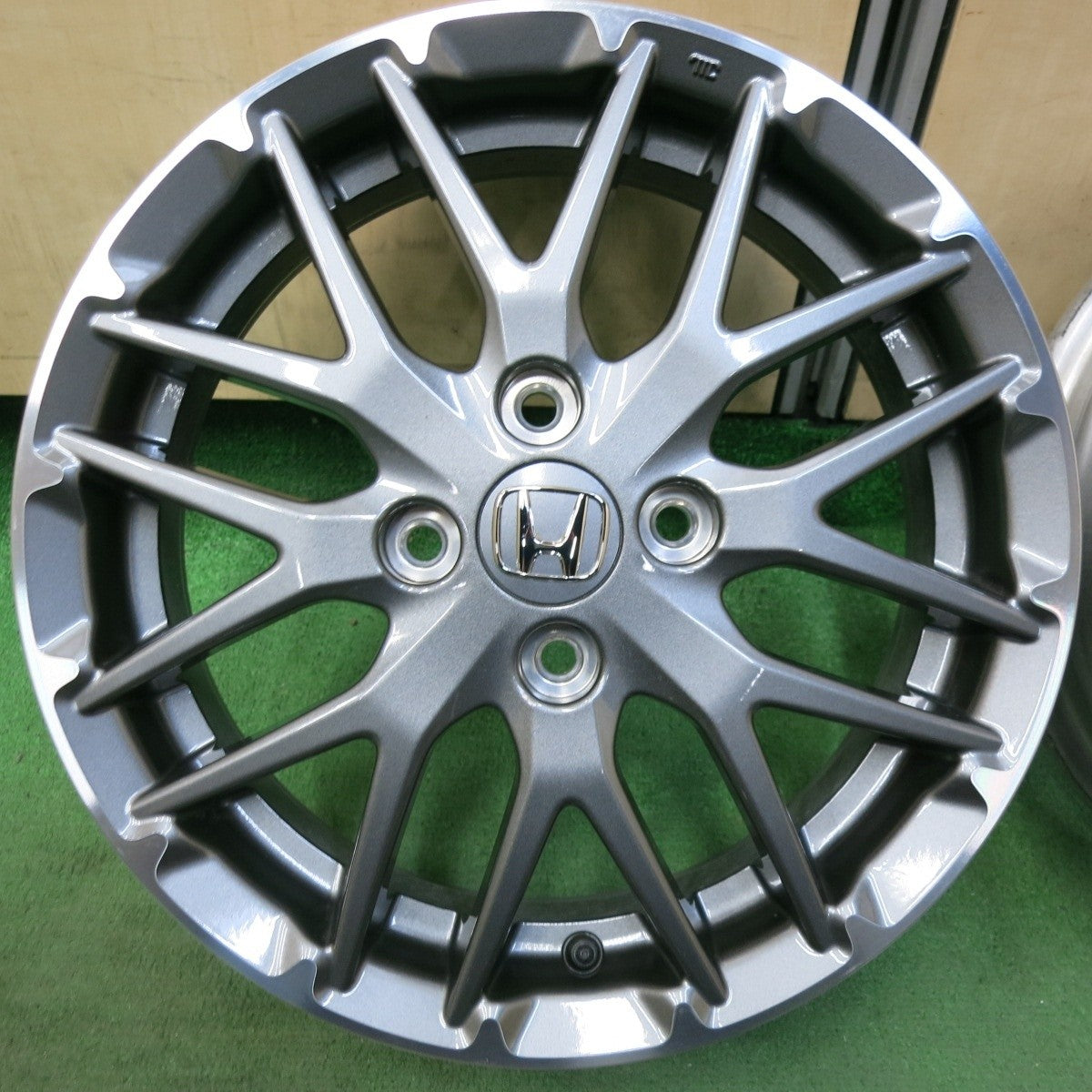 新車外し★ホンダ N-BOX カスタム 純正 ホイール 15インチ 15×4.5J NBOX Nボックス PCD100/4H★5032502SYホ