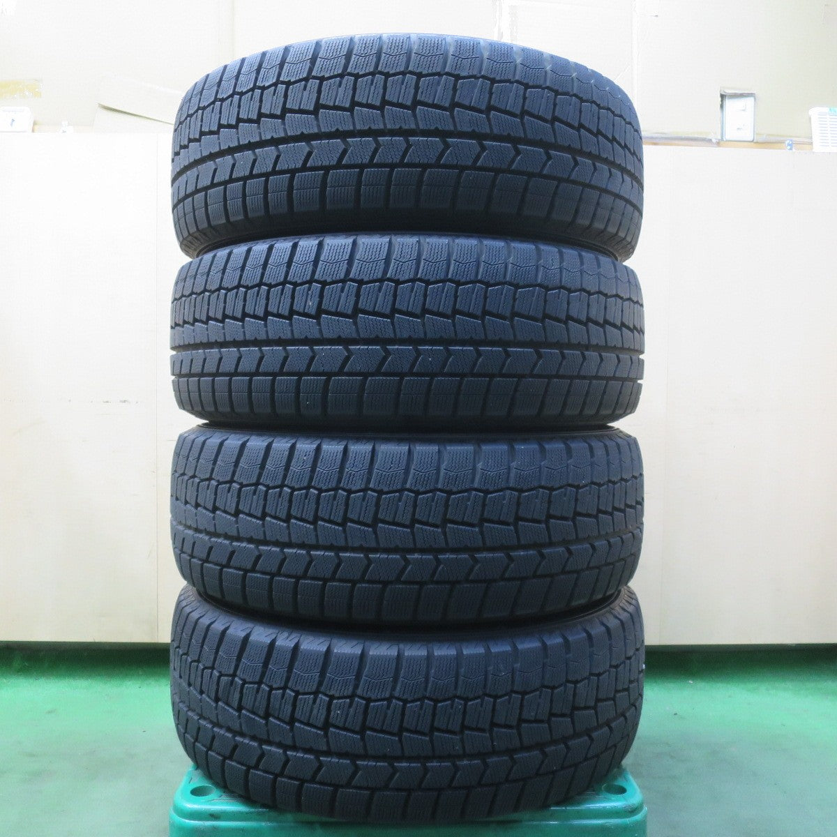 バリ溝!キレイ!9.5分◎スバル XV 純正 225/55R17 スタッドレス ダンロップ ウインターマックス WM02 17インチ PCD100/5H◎6100601イス