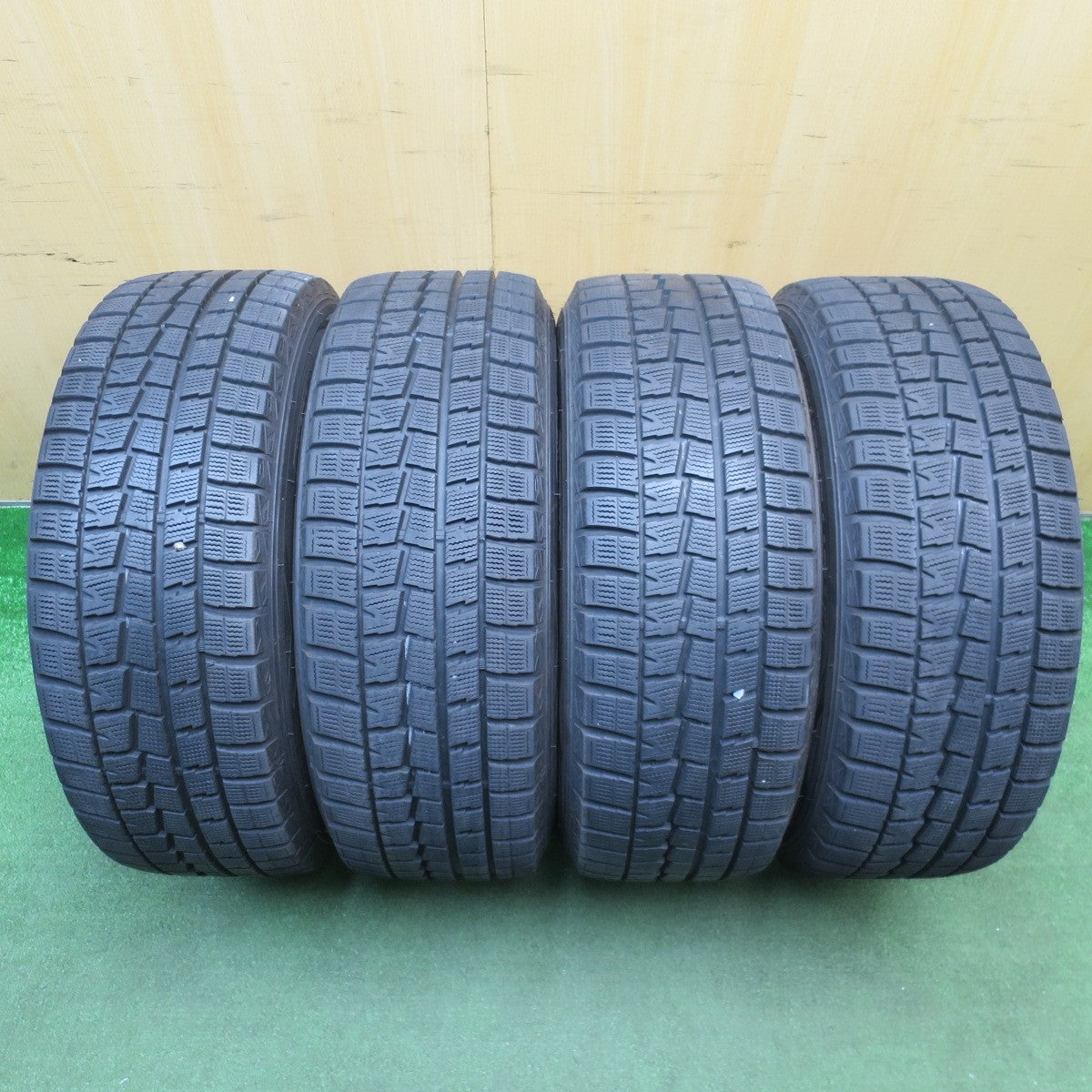 バリ溝!キレイ!9.5分★BMW 等 TECMAG Type 207R 225/60R16 スタッドレス ダンロップ ウインターマックス WM01 テクマグ タイプ 207R 16インチ PCD112/5H★6021006NJス