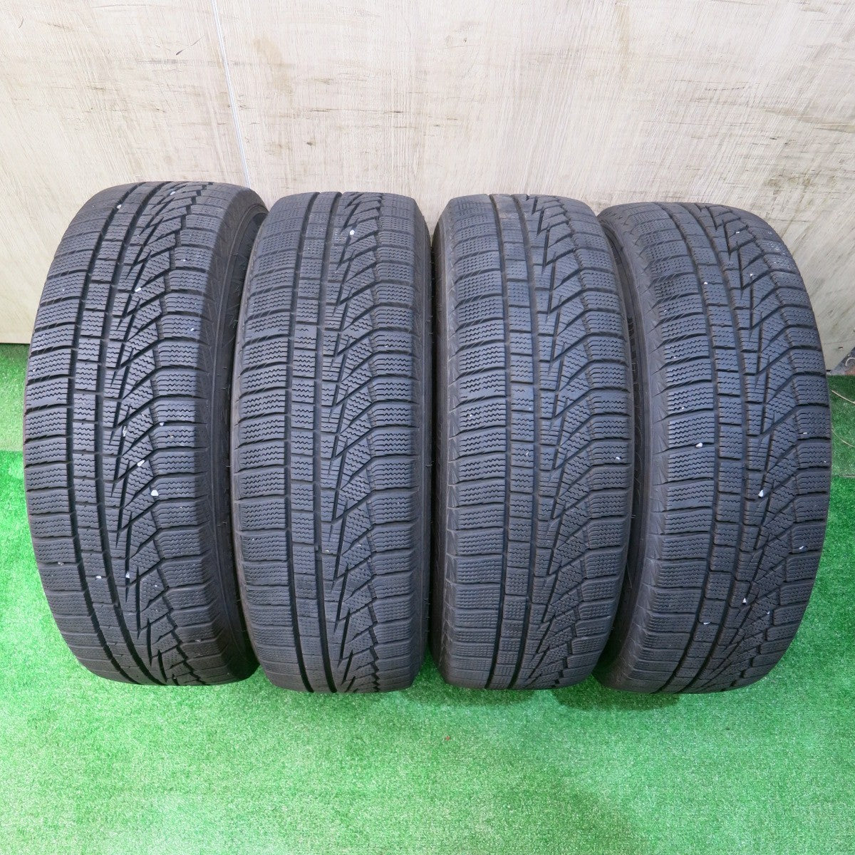 バリ溝!22年!キレイ!9.5分★プリウス 等 185/65R15 スタッドレス ハンコック ウインター アイセプト IZ2A Exceeder エクシーダー 15インチ PCD100/5H★5051702NJス