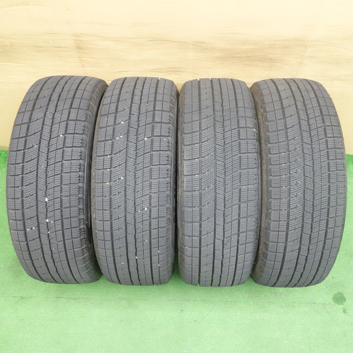 バリ溝!25年!ほぼ10分◎スタッドレス 205/55R17 ナンカン アイスアクティバ AW-1 タイヤ 17インチ ノア ヴォクシー プリウスα ステップワゴン 等◎6083002KTスタ