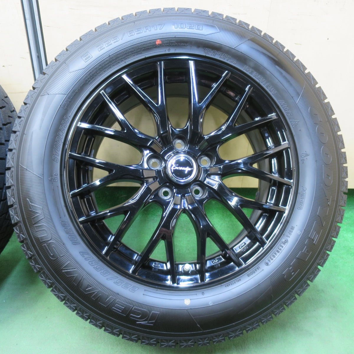 超バリ溝!24年!キレイ!ほぼ10分★スタッドレス 225/65R17 グッドイヤー アイスナビ SUV Exceeder エクシーダー 17インチ PCD114.3/5H★5110401イス