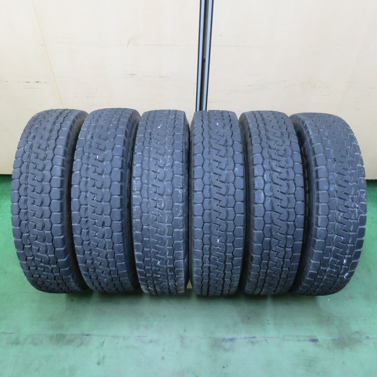 ほぼ未使用!25年!6本★トラック タイヤ 205/85R16 117/115N ブリヂストン エコピア M812 ミックス オールシーズン 16インチ★6020610イスタ