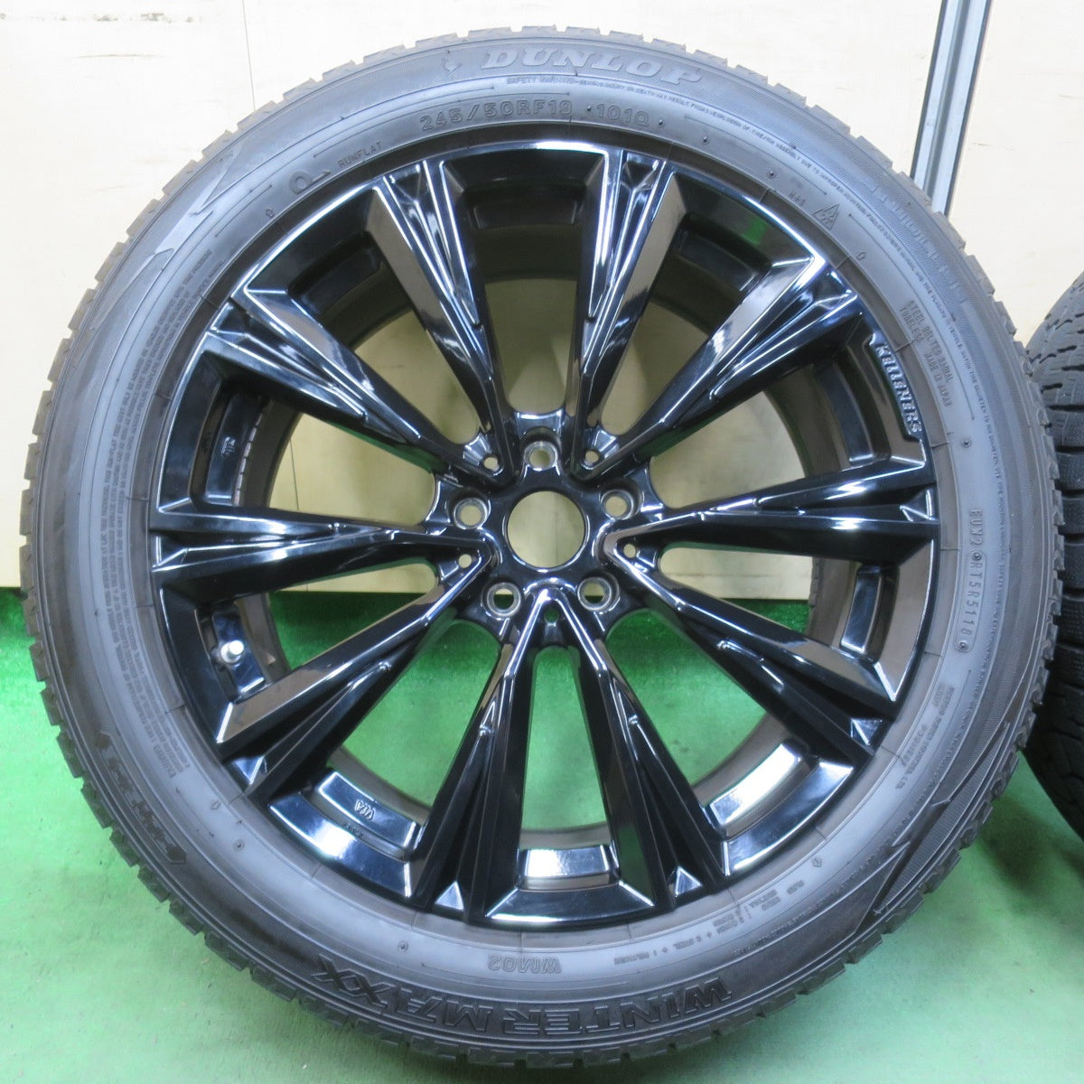 バリ溝!キレイ!9.5分★BMW 等 KELLENERS 245/50R19 スタッドレス ダンロップ ウインターマックス WM02 ケレナーズ 19インチ PCD112/5H★5110304イス