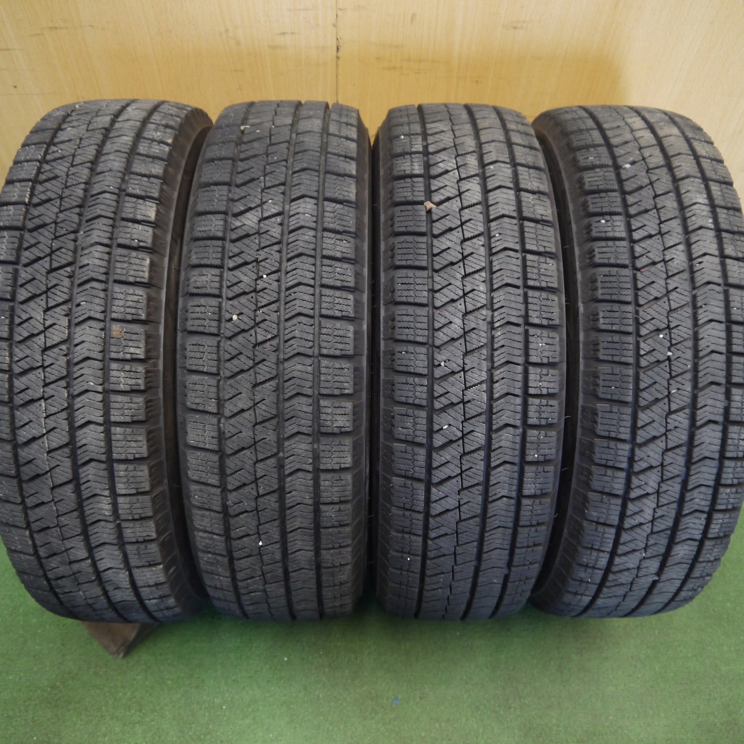 バリ溝!8.5分★スタッドレス 155/65R13 ブリヂストン ブリザック VRX2 TRIP/05 13インチ PCD100/4H★6052508Hス