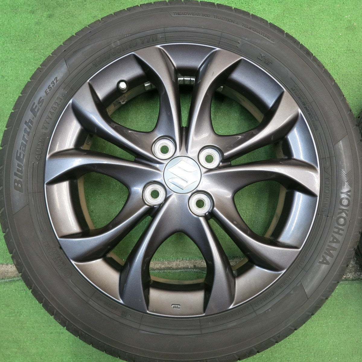 バリ溝!23年!9.5分以上★スズキ ソリオ 純正 165/60R15 ヨコハマ BluEarth-ES ES32 15インチ ブルーアース PCD100/4H★5062803HAノ