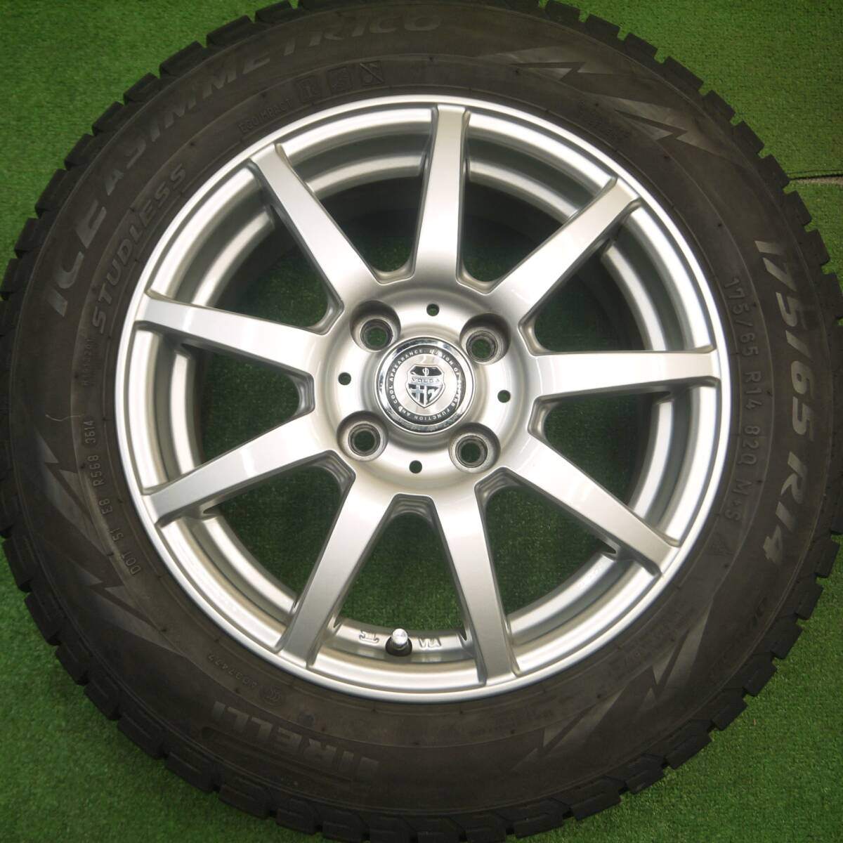 バリ溝!キレイ!8.5分★スタッドレス 175/65R14 ピレリ アイスアシンメトリコ VOLGA ヴォルガ 14インチ PCD100/4H★4112601Hス