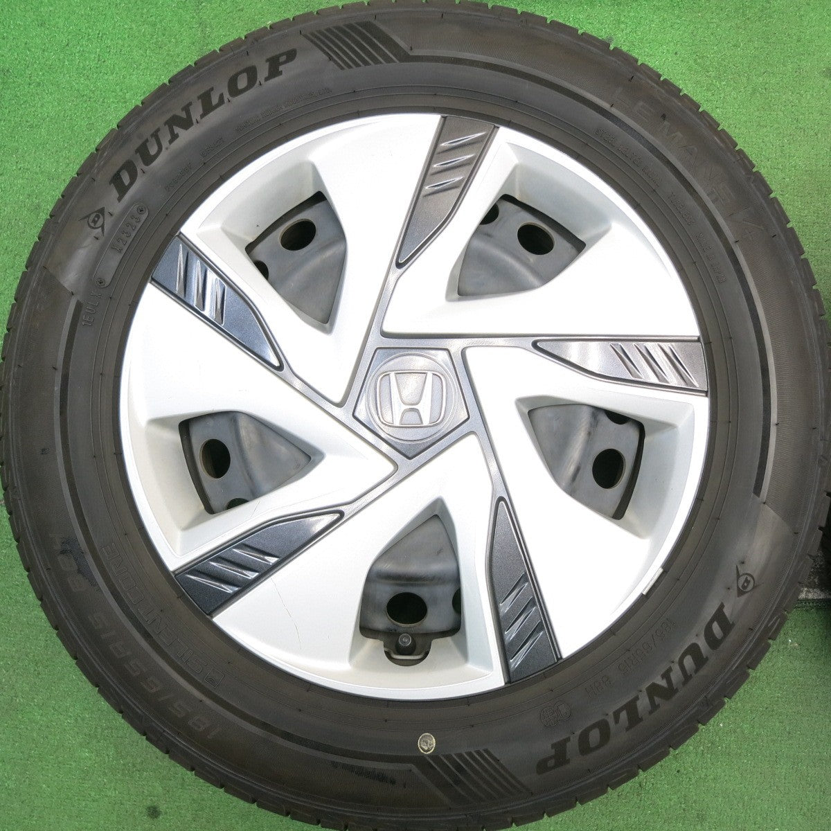 バリ溝!23年!9.5分★ホンダ GB フリード 純正 スチール 185/65R15 ダンロップ LE MANS V+ 15インチ PCD100/5H★5052307HAノ