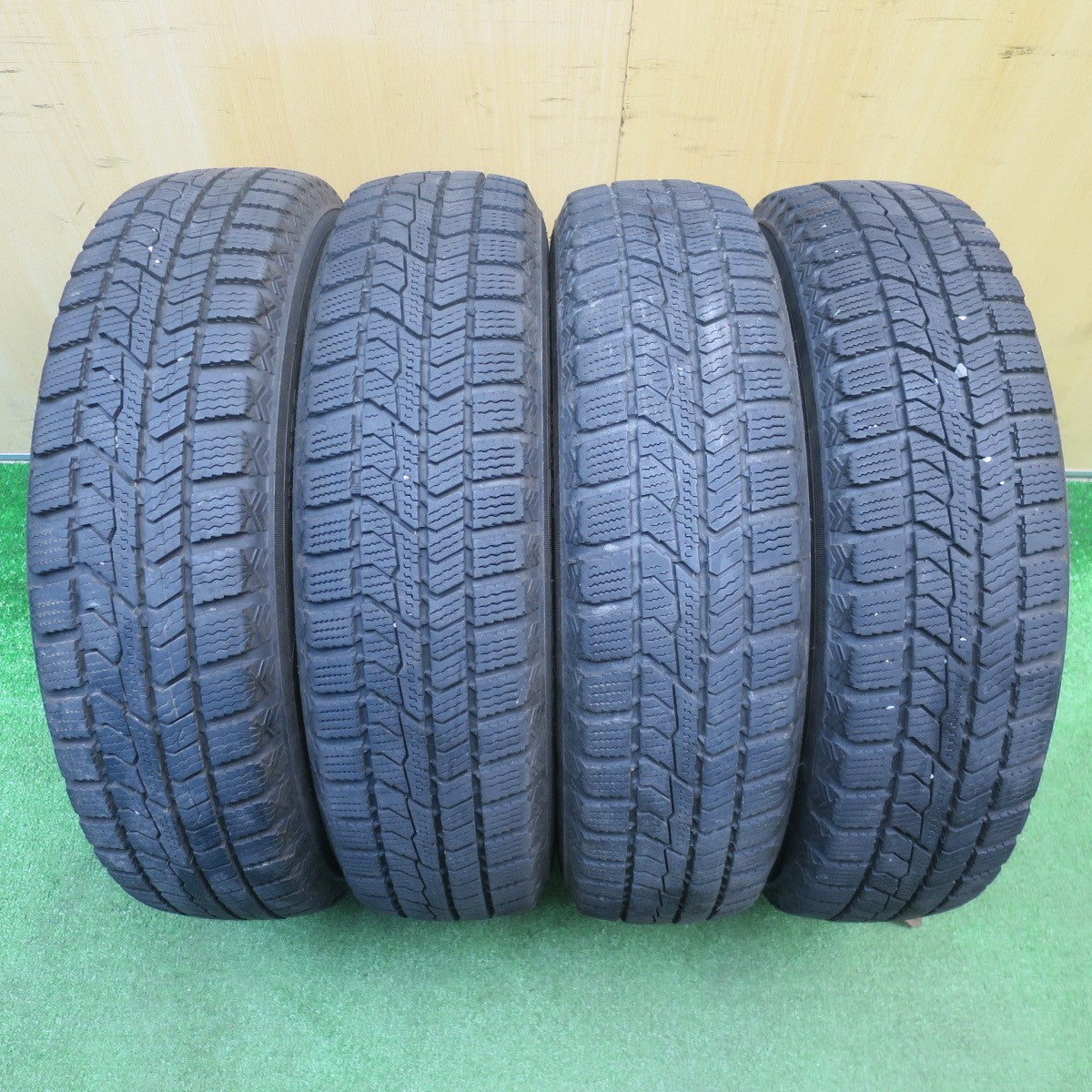 バリ溝!22年!8.5分★スタッドレス 145/80R13 トーヨー オブザーブ GIZ2 DILETTO ディレット 13インチ PCD100/4H★5120402NJス