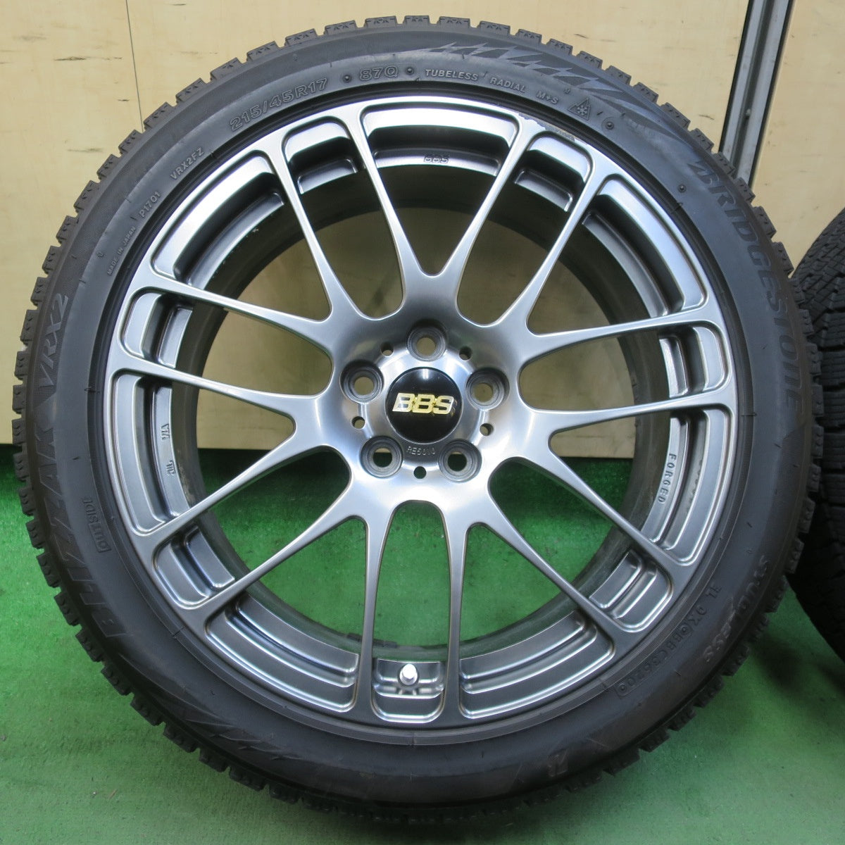 バリ溝!キレイ!9分★プリウス 86 BRZ 等 BBS RE-L2 RE5010 鍛造 215/45R17 スタッドレス ブリヂストン ブリザック VRX2 17インチ PCD100/5H★5092904イス