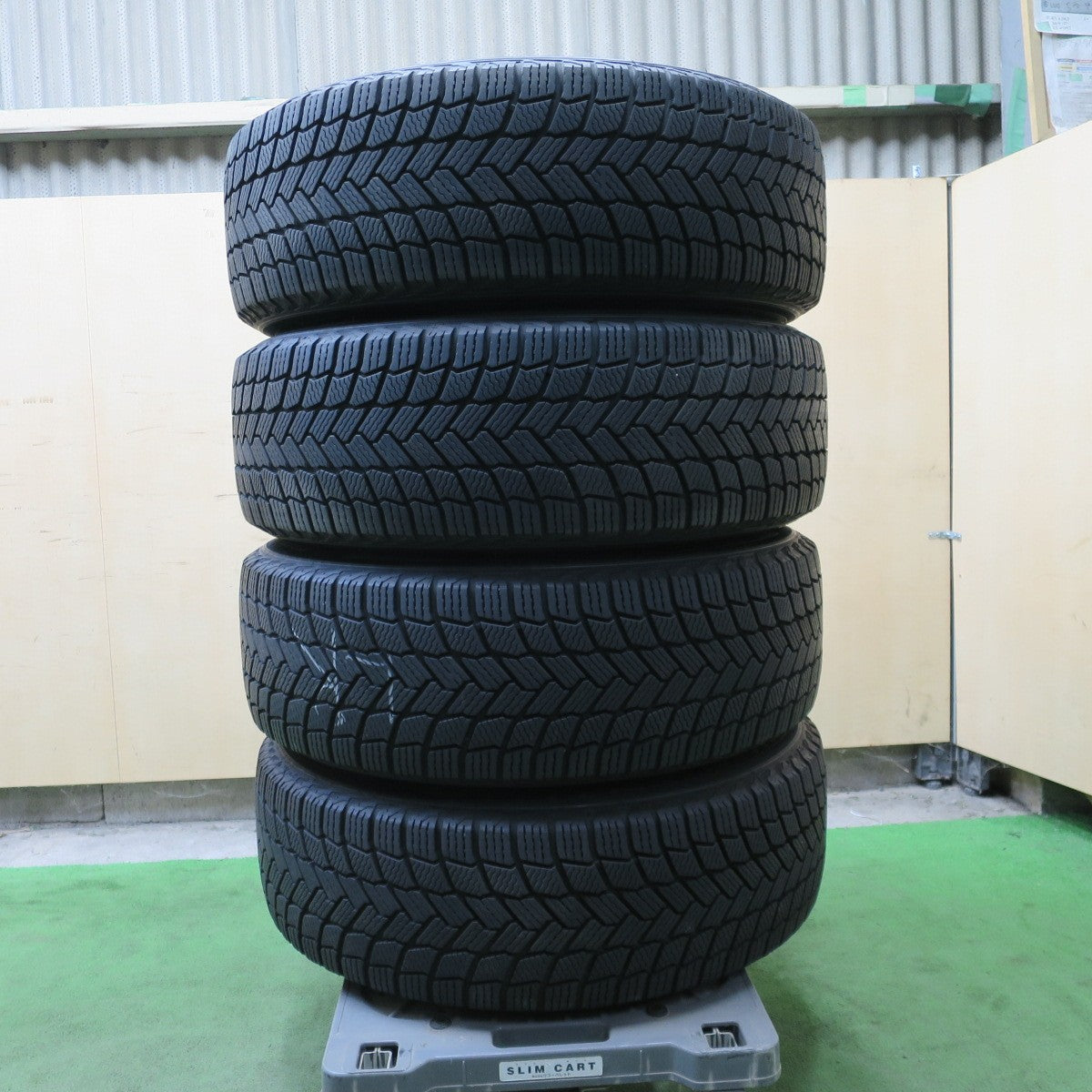 バリ溝!24年!キレイ!9分◎スタッドレス 225/65R17 ミシュラン X-ICE SNOW SUV FINAL SPEED MiD ファイナルスピード 17インチ PCD114.3/5H◎6101903NGス
