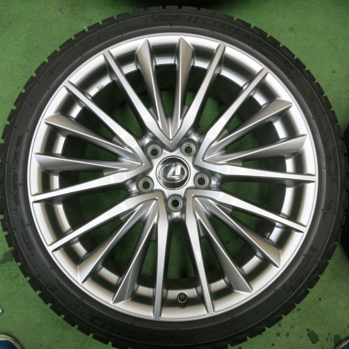 センサー付!23年★レクサス IS バージョンL 純正 235/40R19 スタッドレス ミシュラン X-ICE SNOW 19インチ PCD114.3/5H★5050203TTス