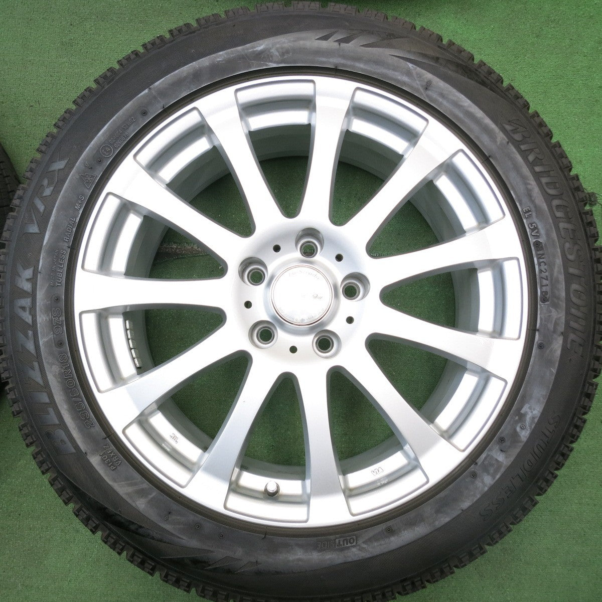 キレイ★レクサス 等 235/50R18 スタッドレス ブリヂストン ブリザック VRX Tirado La-Strada 阿部商会 18インチ PCD120/5H★5080208HAス