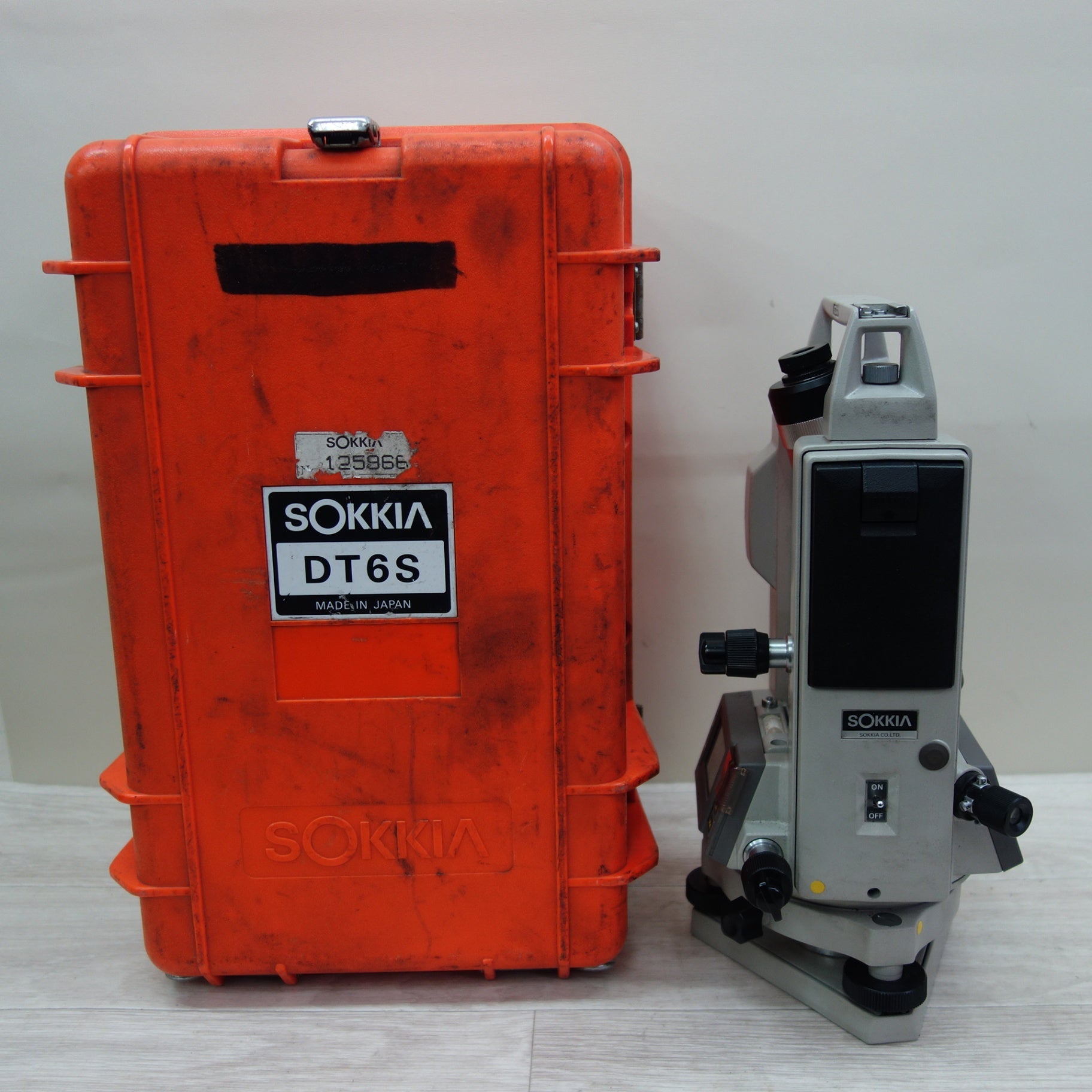 送料無料] ☆SOKKIA ソキア 電子 デジタル セオドライト DT6S 測定器 