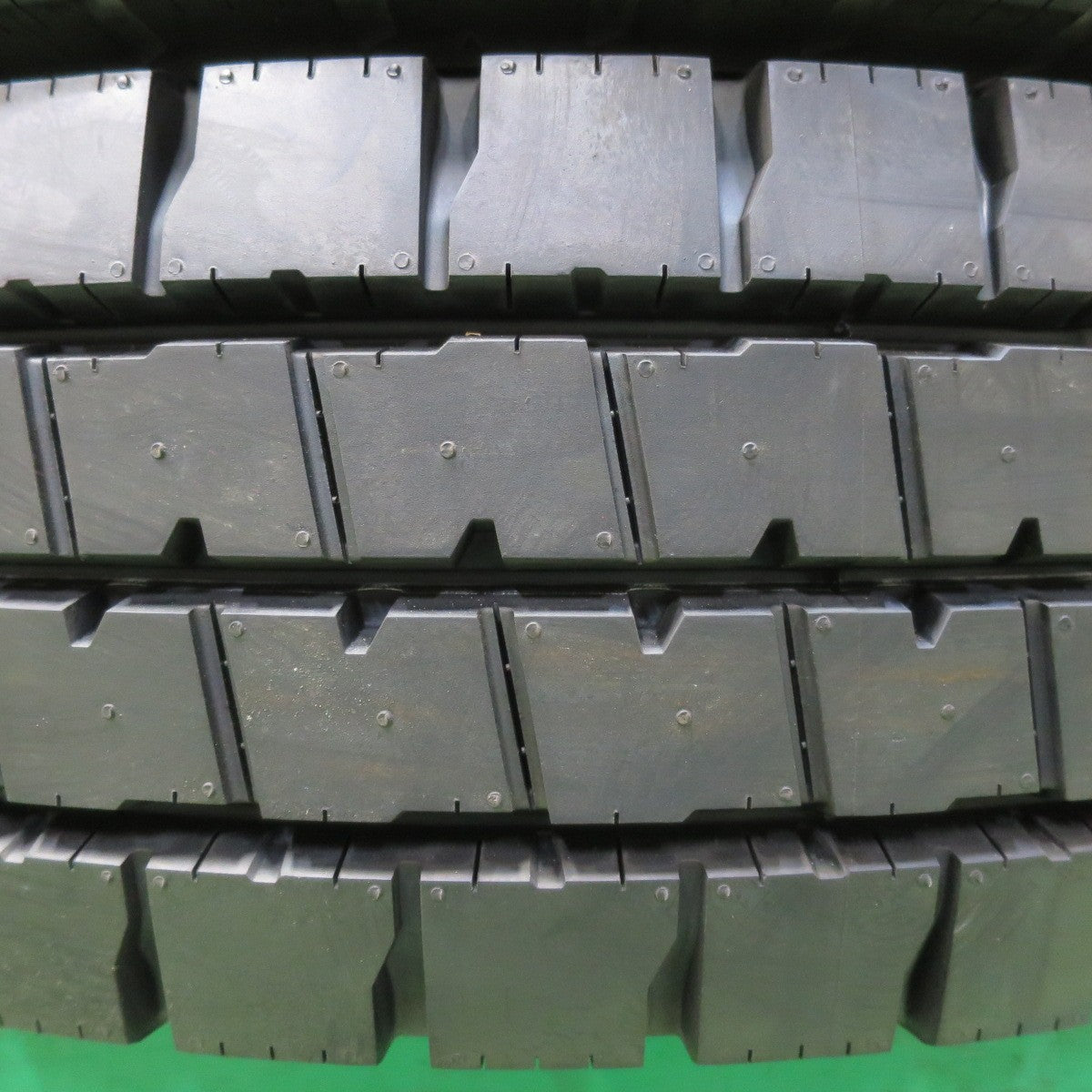 未使用!24年!2本★トラック タイヤ 205/80R17.5 120/118N ブリヂストン デュラビス G640 DURAVIS 17.5インチ★5063004イノタ
