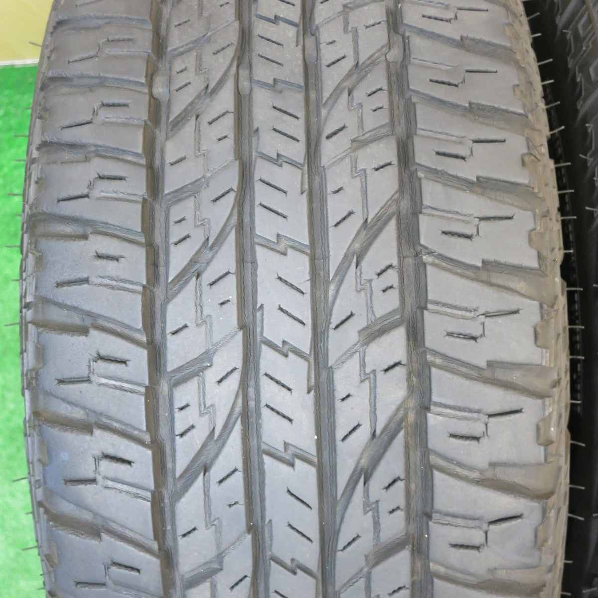 キレイ★DELTA FORCE OVAL CRIMSON 235/70R16 ヨコハマ ジオランダー A/T G015 ホワイトレター デルタフォース オーバル クリムソン PCD114.3/5H★5041807TNノ