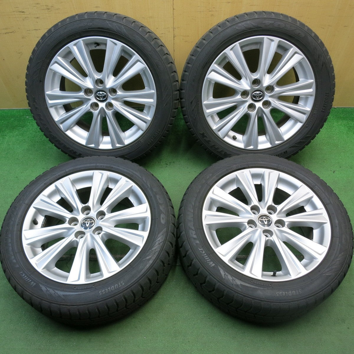 バリ溝!キレイ!9分★トヨタ 30系 アルファード ヴェルファイア 純正 235/50R18 スタッドレス トーヨー ウインター トランパス TX 18インチ PCD114.3/5H★5080201HAス