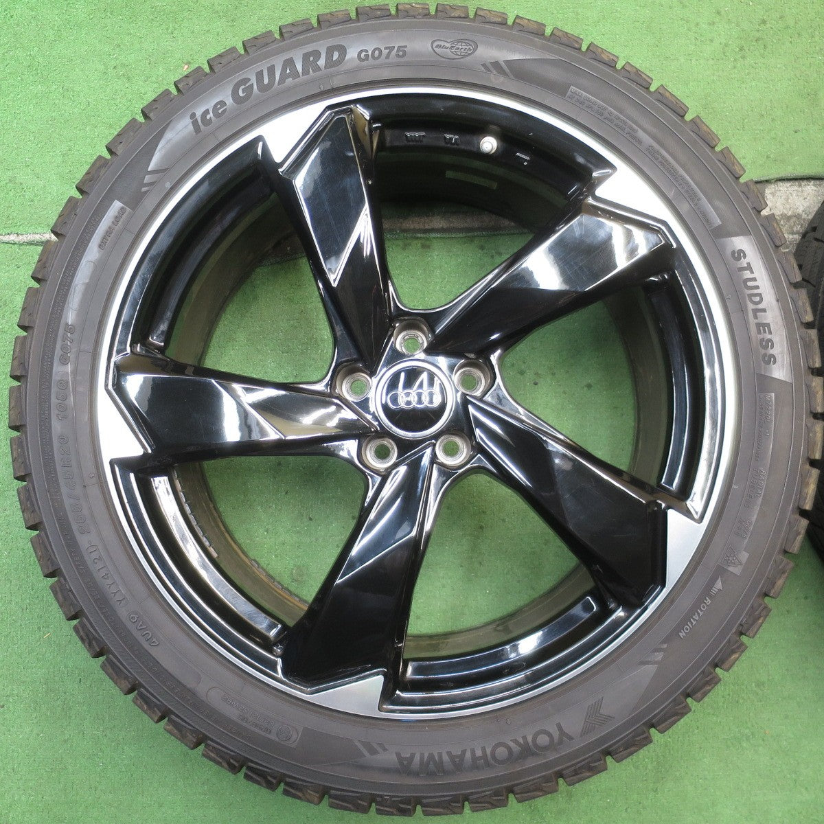 バリ溝!21年!キレイ!9.5分★アウディ 等 ユーロアクシス クロスエッジ 255/45R20 スタッドレス ヨコハマ アイスガード G075 社外 アルミ 20インチ PCD112/5H★5081104NJス