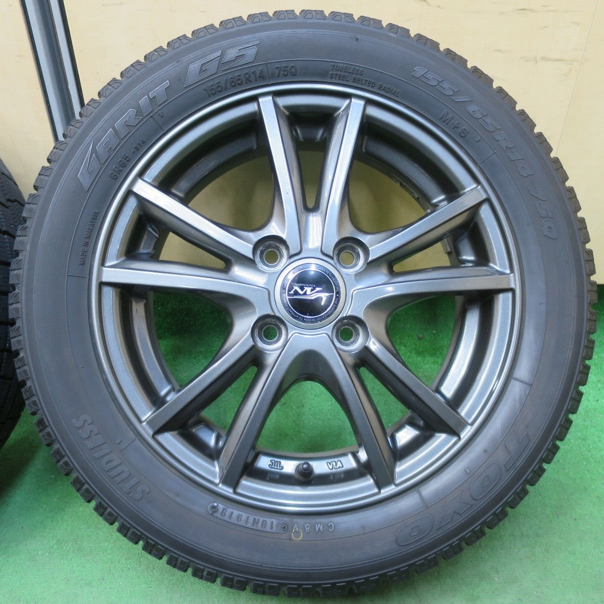 バリ溝!9分★スタッドレス 155/65R14 トーヨー ガリット G5 NIRVANA NV ニルバーナ ニルヴァーナ 14インチ PCD100/4H★5032708イス